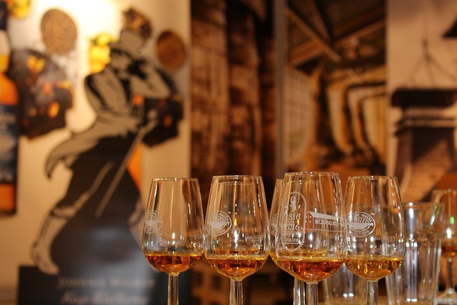 6. Johnnie Walker Scotch Whisky: Unleashing the Art of Blending